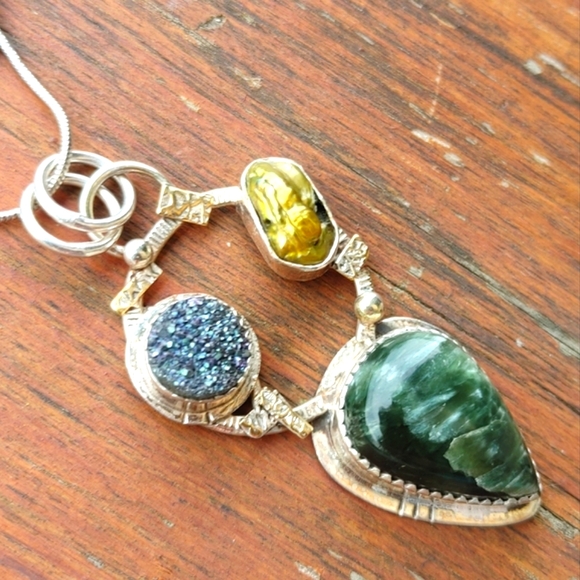 Seraphinite Art Piece Pendant in SOLID 925 Sterling Silver w/ Gold Vermeil - Picture 11 of 15